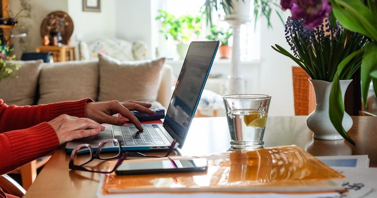 Overcoming the Challenges of Hybrid Working